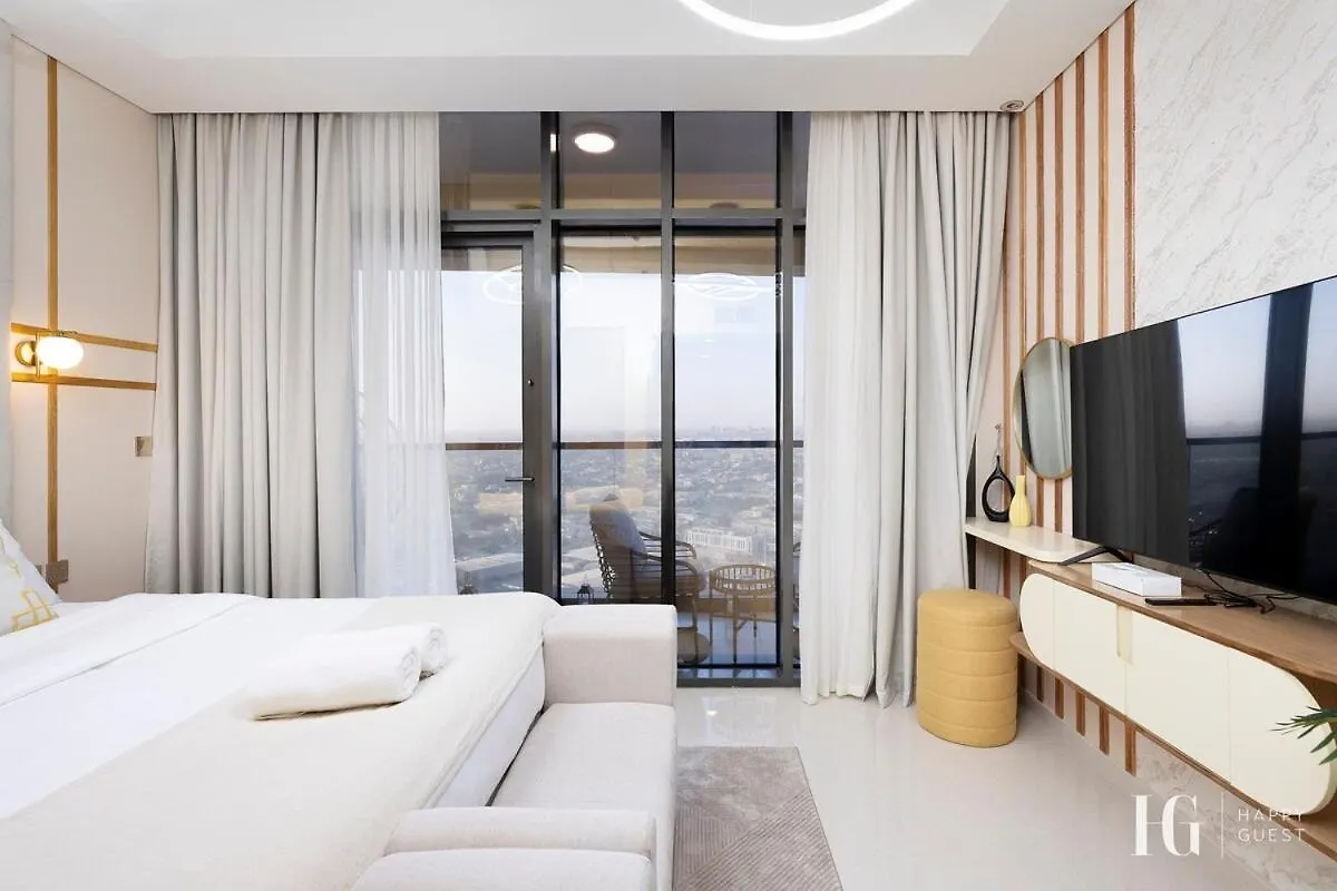 Sky-High Aykon City Studio Dubai